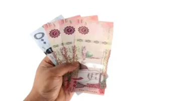 صدمة العملات اليوم الدولار ينهار والدينار الكويتي يرتفع لـ 12 ريال